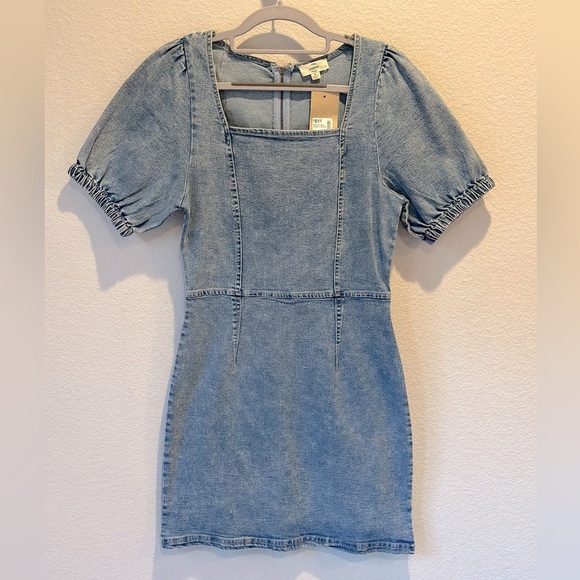 Entro Blue Denim Jean Mini Dress with Puff Sleeves NWT- Size M - Picture 2 of 7